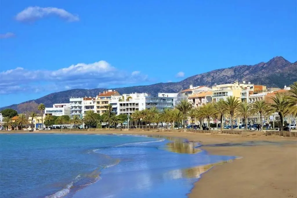 Bonito Apartamento En Roses Con Vistas Al Mar Apartment Spain